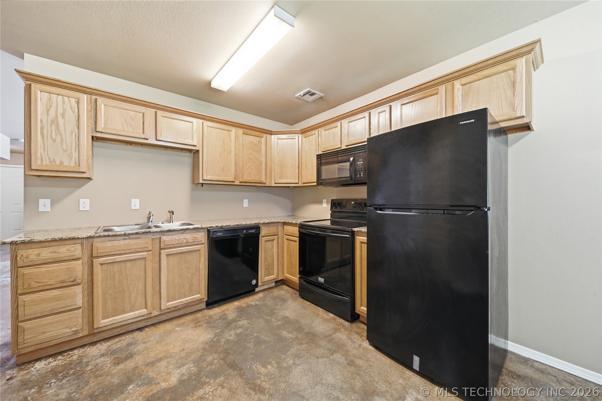 1411 W Haskell Street Claremore OK 74017
