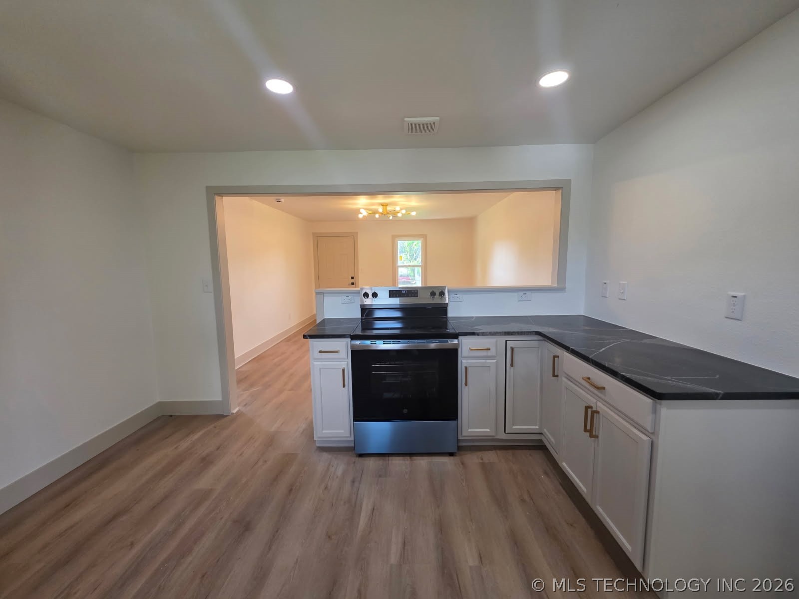 815 N Wilson Avenue Sand Springs OK 74063