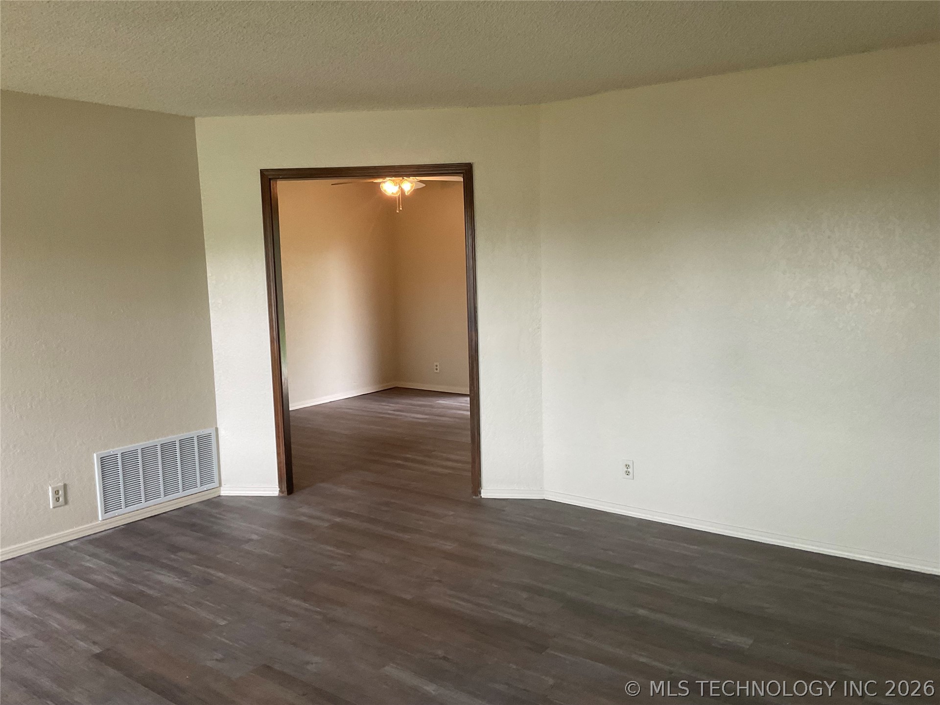 318 S 161st Place E Tulsa OK 74108