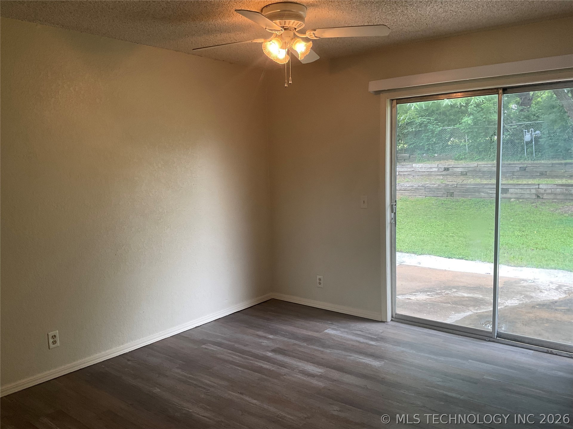 318 S 161st Place E Tulsa OK 74108