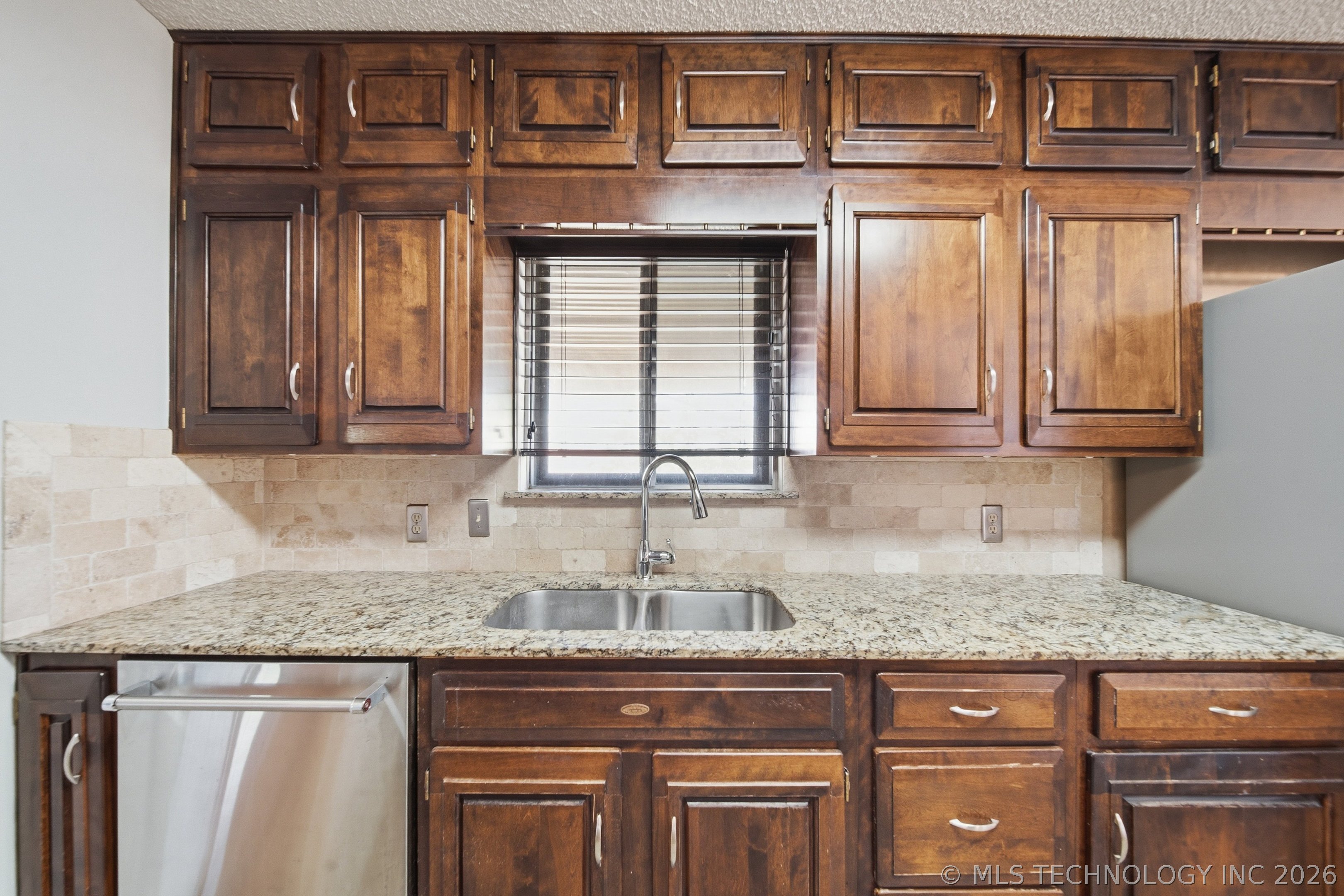 5811 E 61st Place Tulsa OK 74136