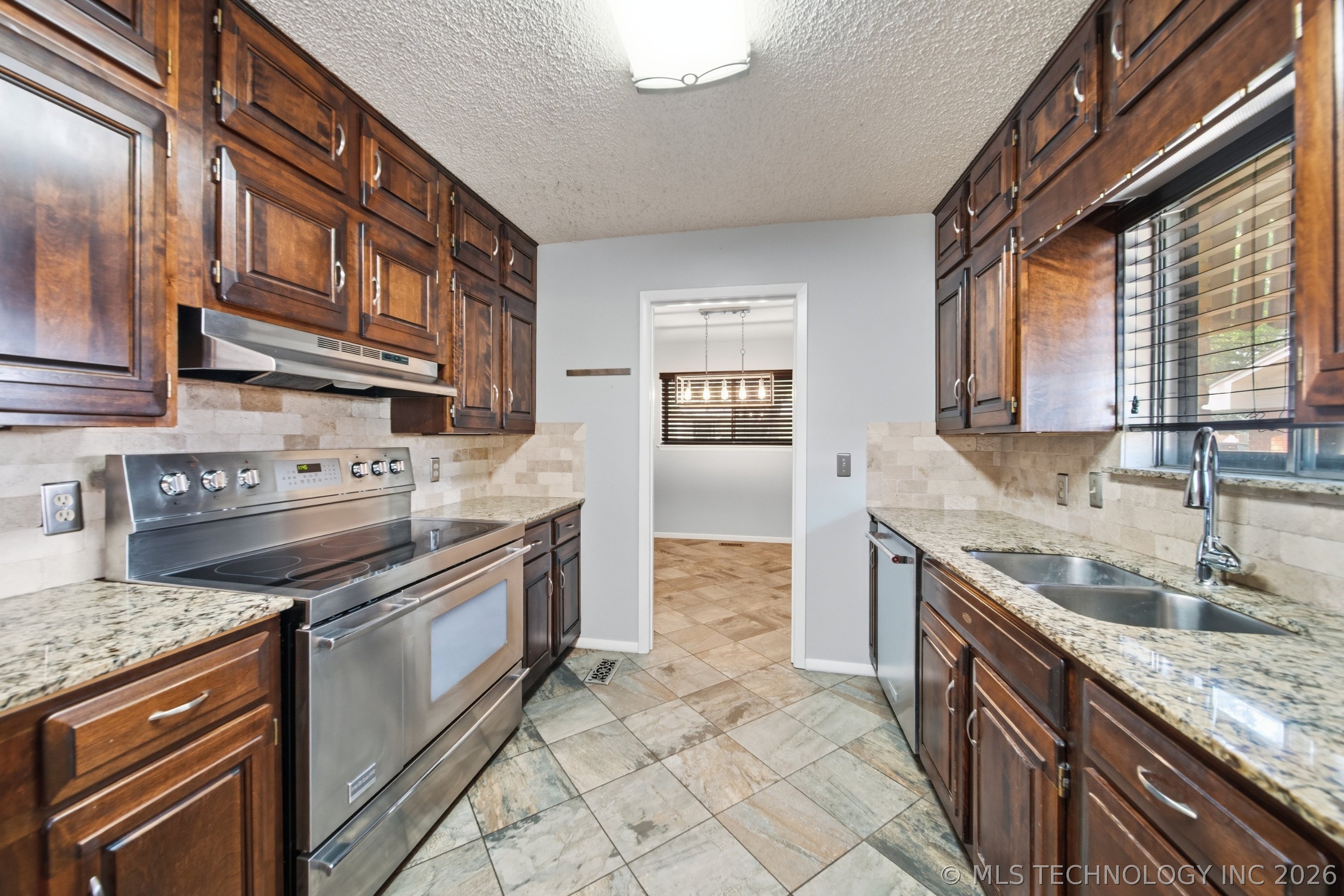 5811 E 61st Place Tulsa OK 74136