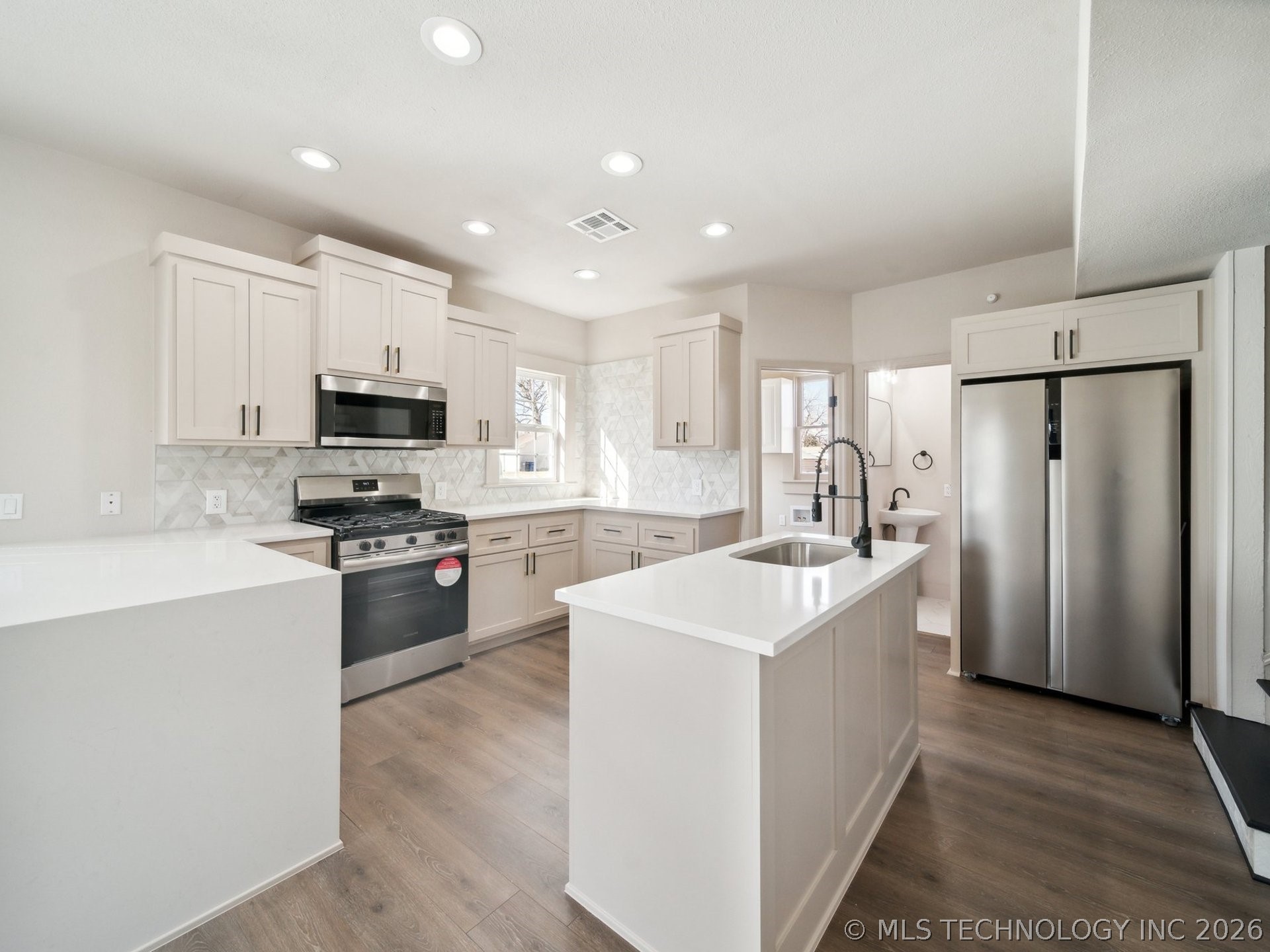 221 W Detroit Street Broken Arrow OK 74012