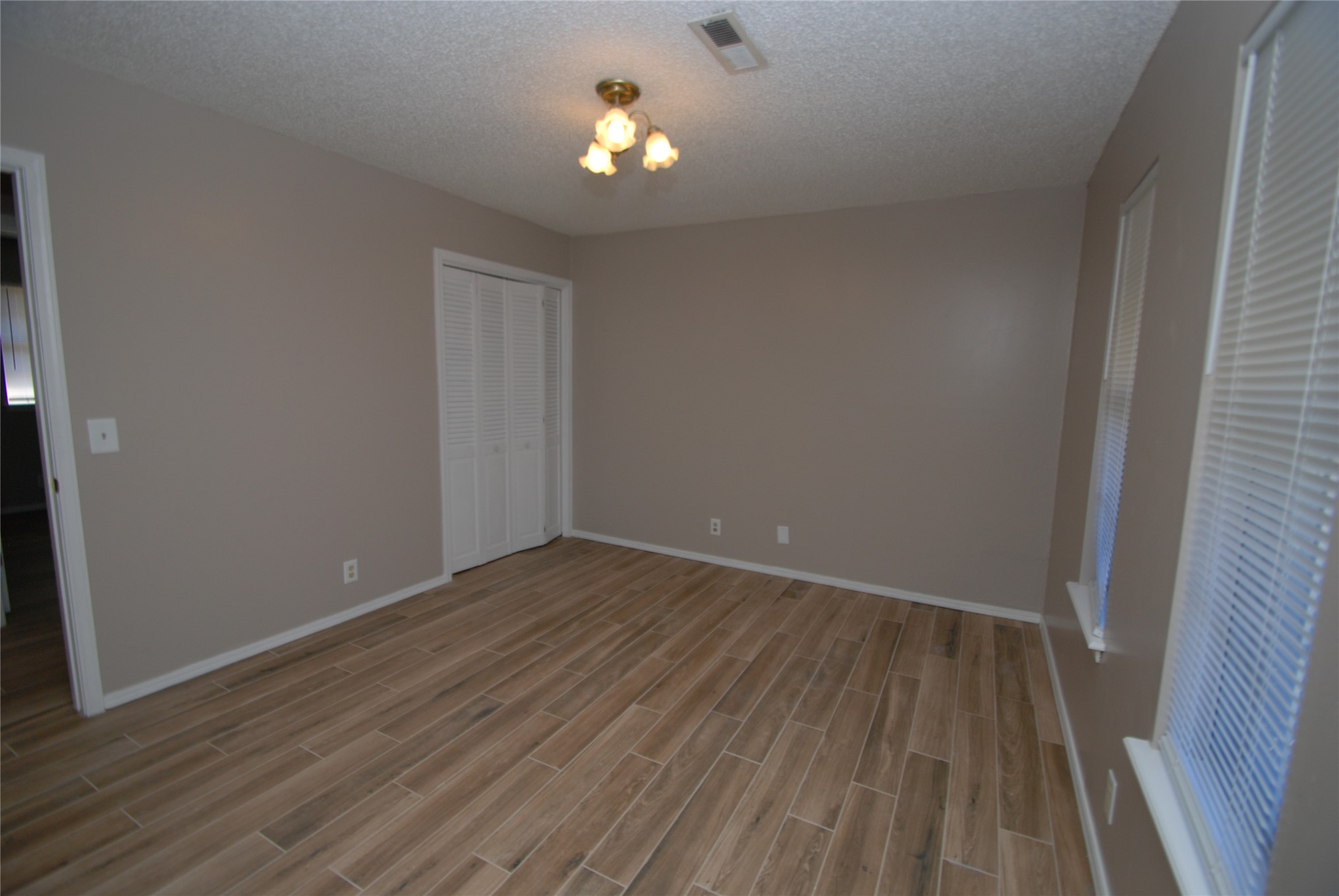 1331 S 124 Avenue E Tulsa OK 74128