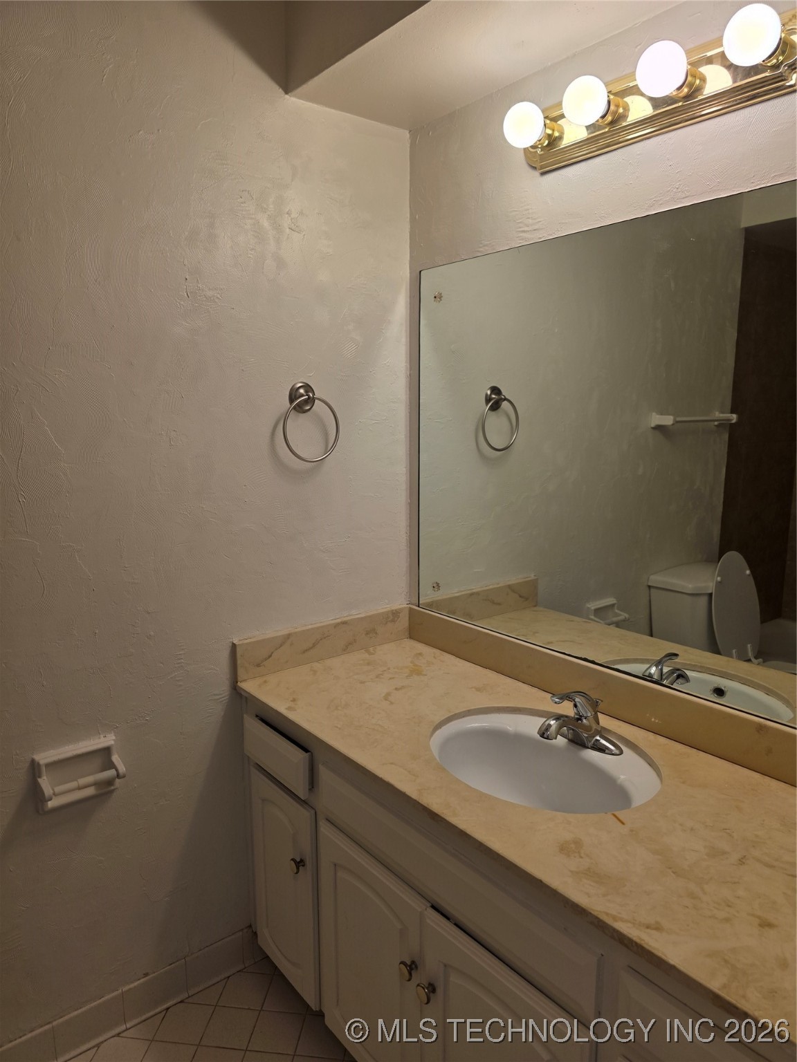 3329 E 47th Place Tulsa OK 74135