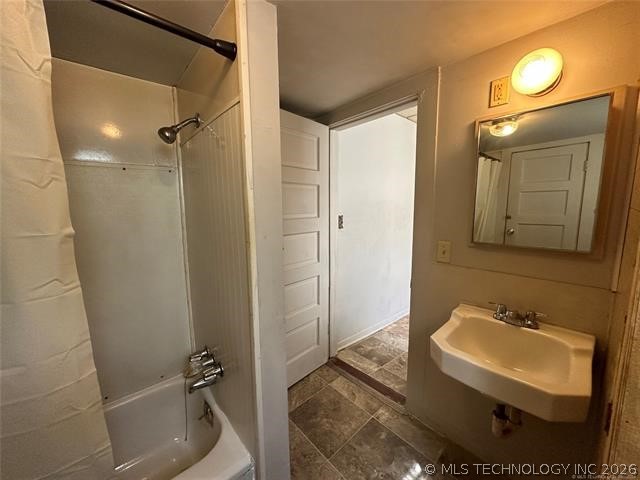 529 E 6th Street Claremore OK 74017