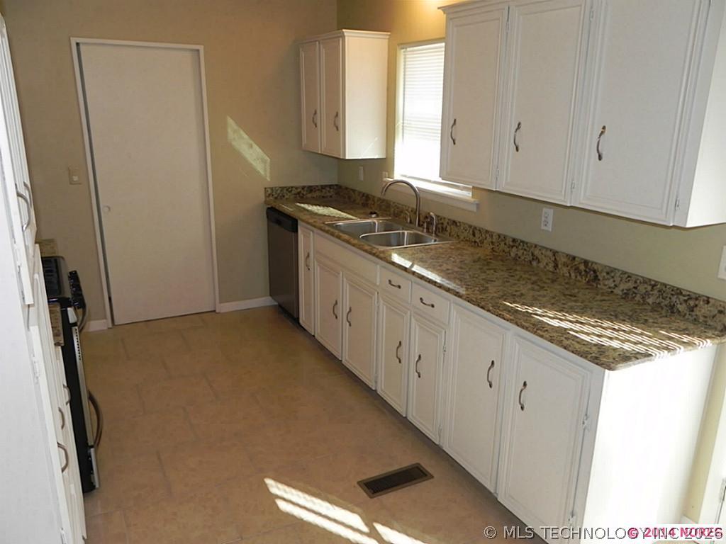 7827 Marilyn Lane Tulsa OK 74131