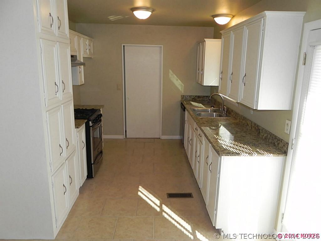 7827 Marilyn Lane Tulsa OK 74131