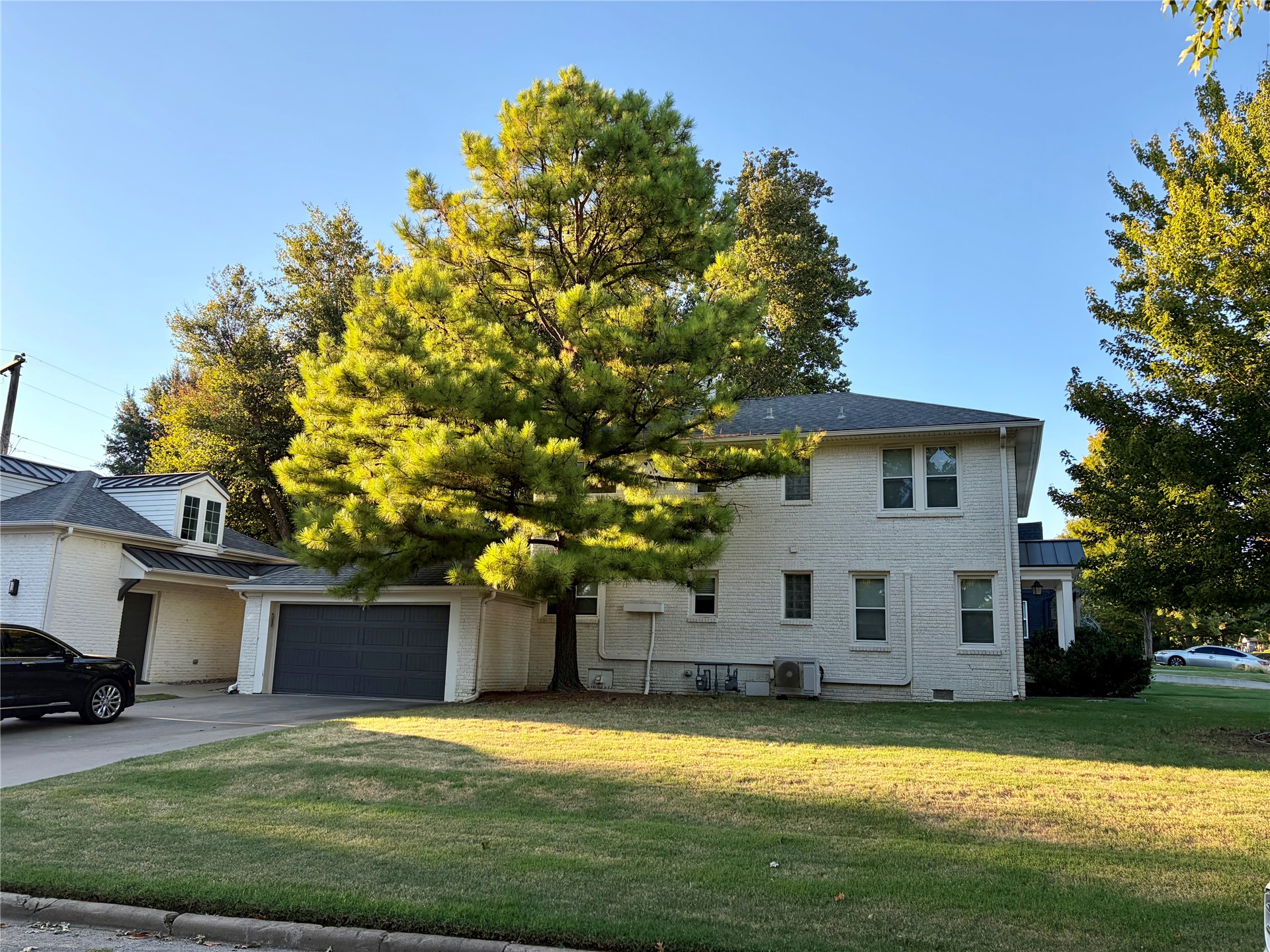 1630 S Columbia Place Tulsa OK 74104