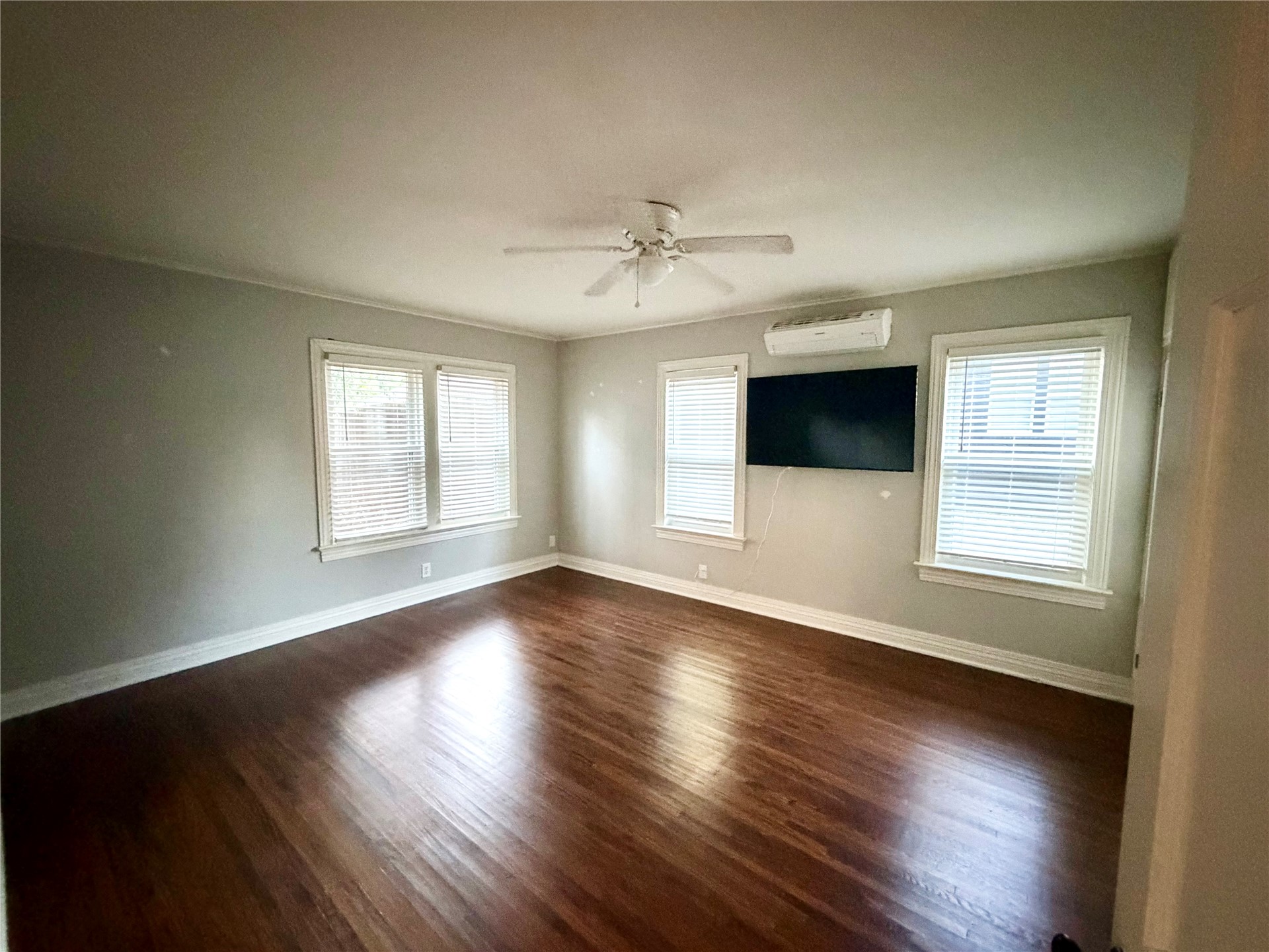 1630 S Columbia Place Tulsa OK 74104