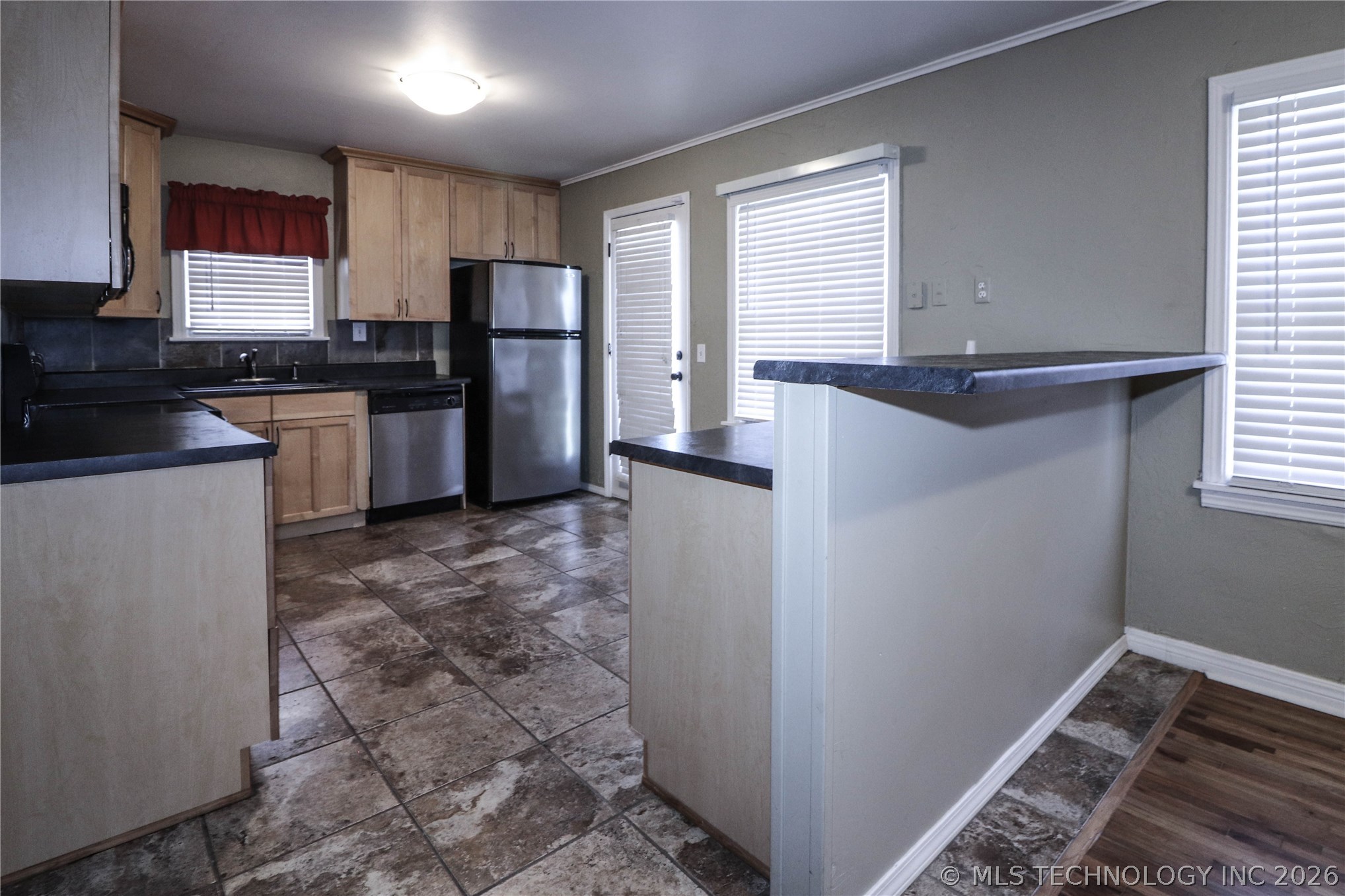 4227 S Rockford Avenue Tulsa OK 74105