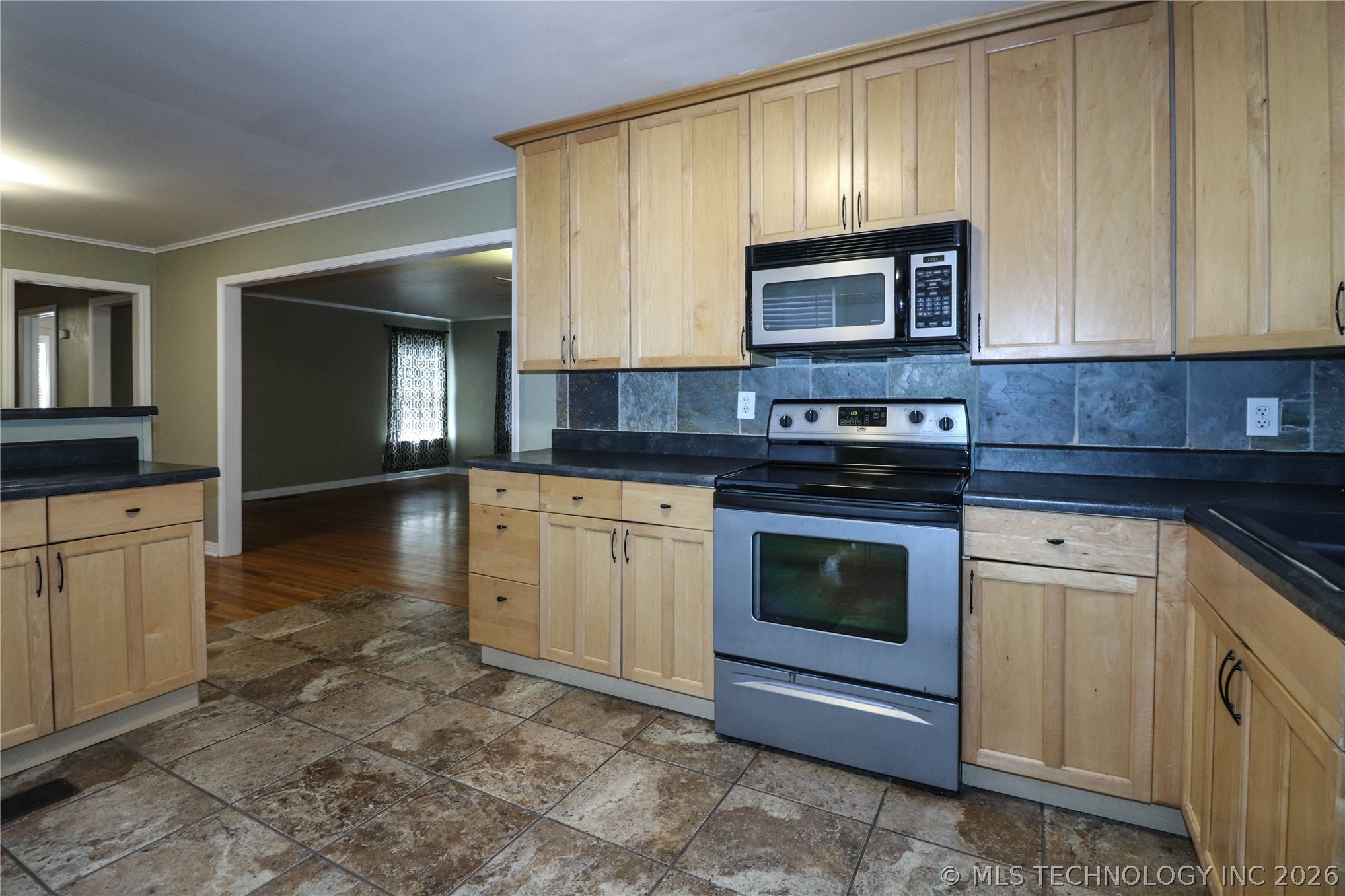 4227 S Rockford Avenue Tulsa OK 74105
