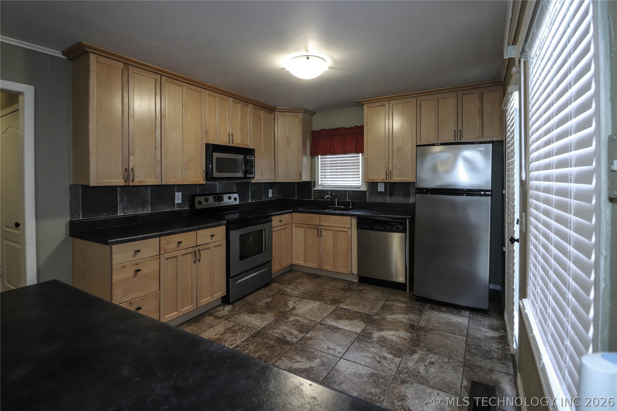 4227 S Rockford Avenue Tulsa OK 74105