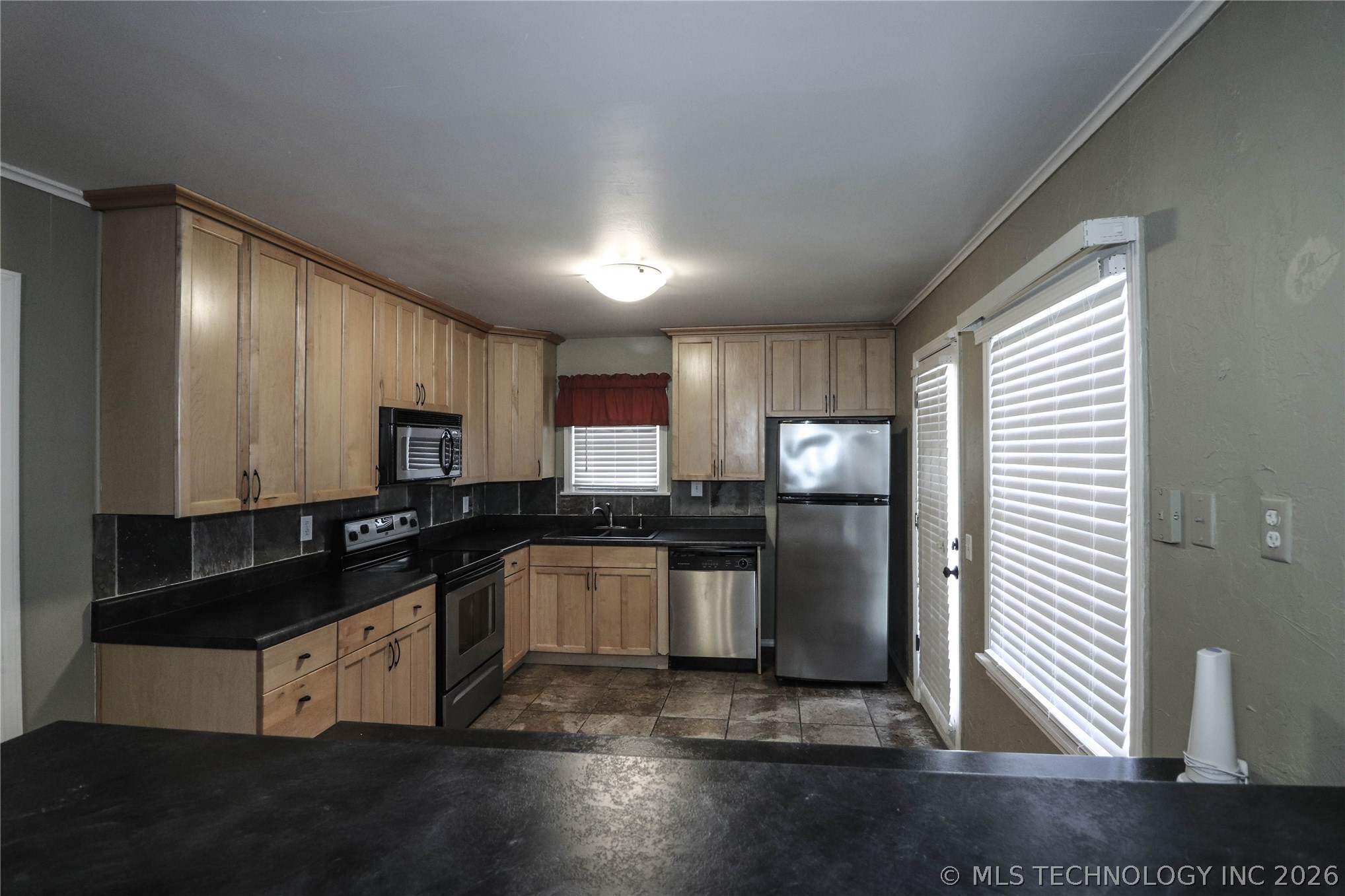 4227 S Rockford Avenue Tulsa OK 74105