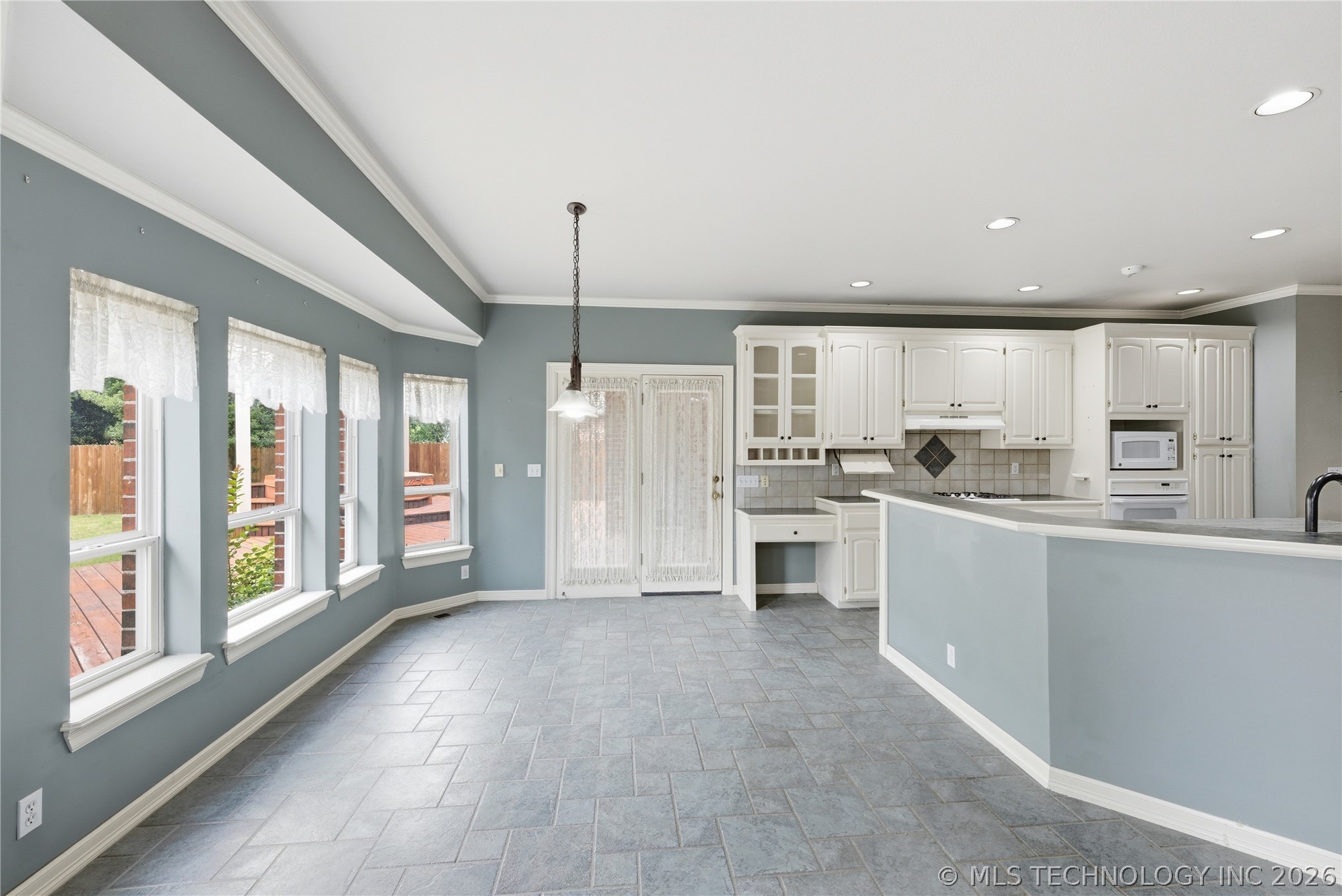 9818 E 83rd Place Tulsa OK 74133