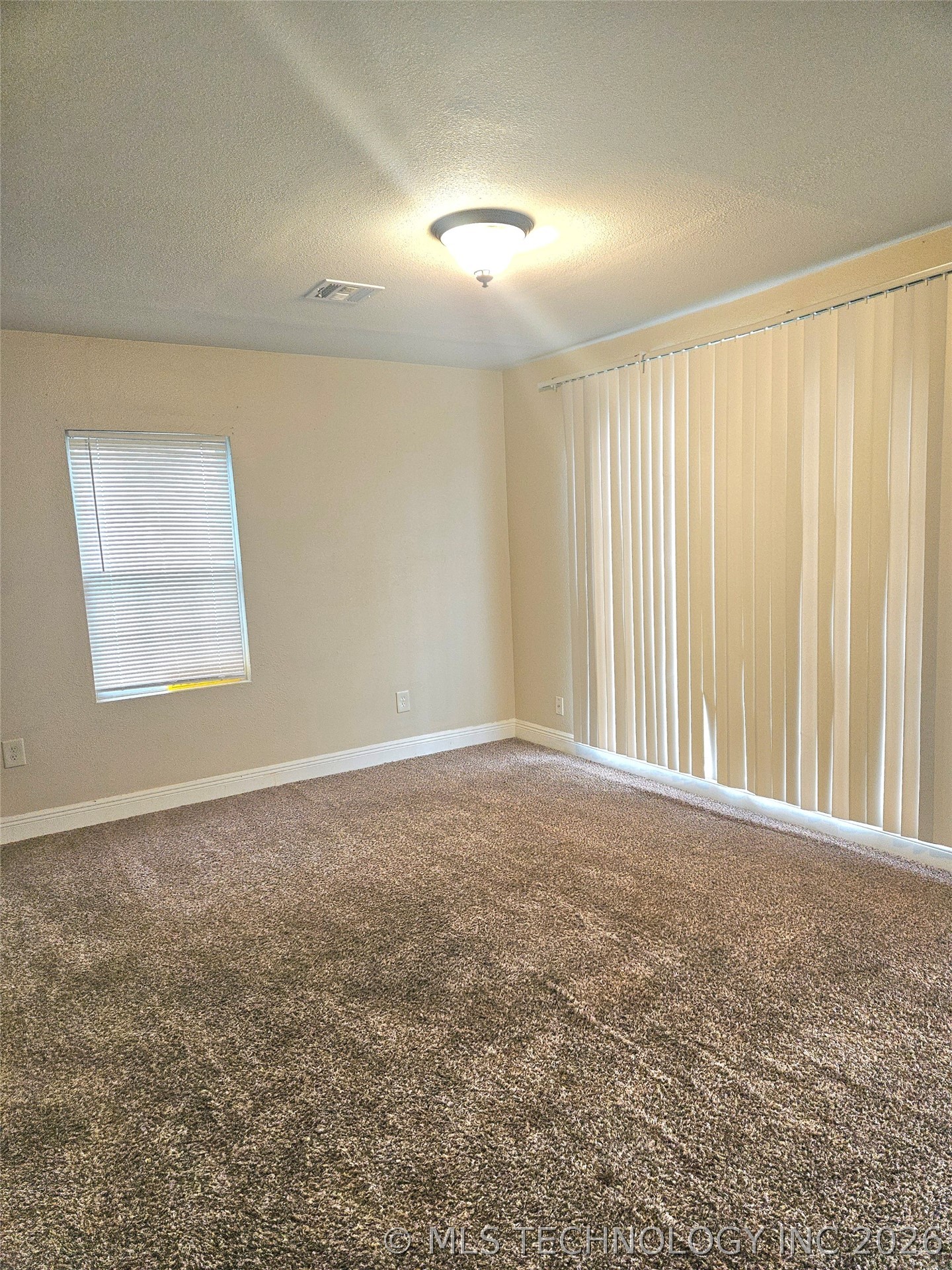 2040 E Woodrow Court Tulsa OK 74110