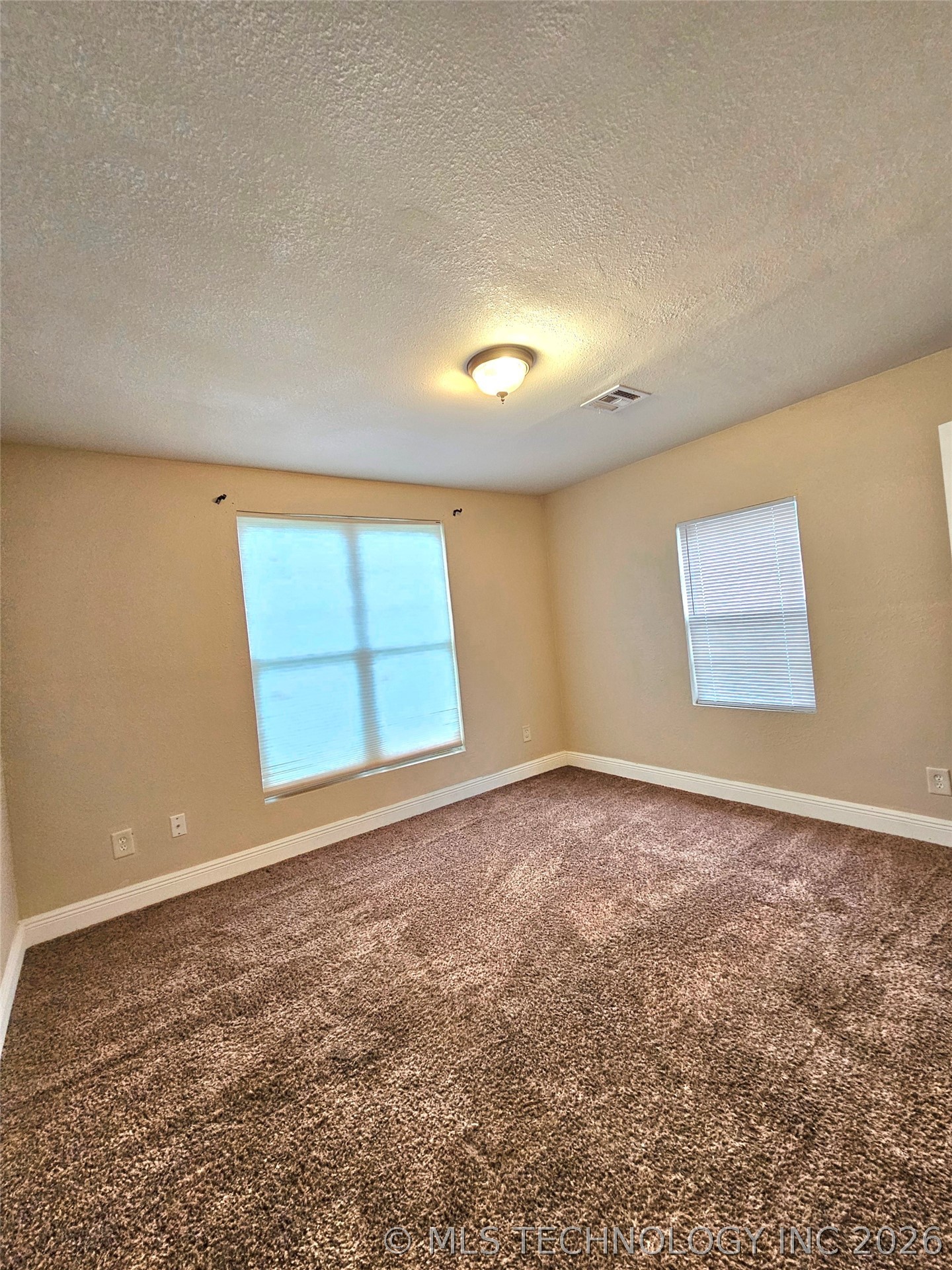 2040 E Woodrow Court Tulsa OK 74110