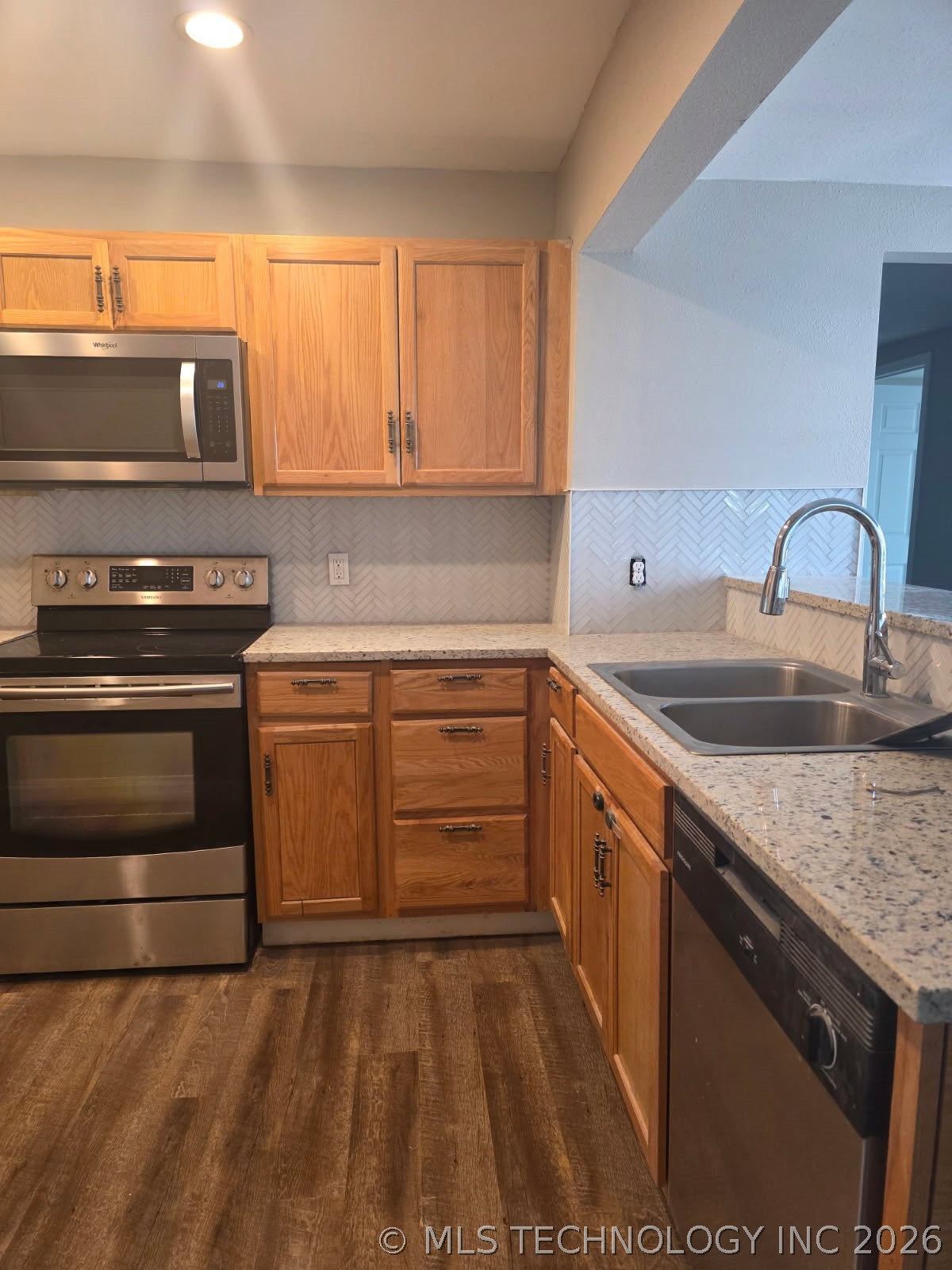 517 N Main Street Sand Springs OK 74063