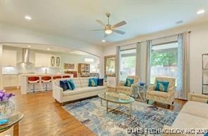 2827 E 103rd Place Tulsa OK 74137