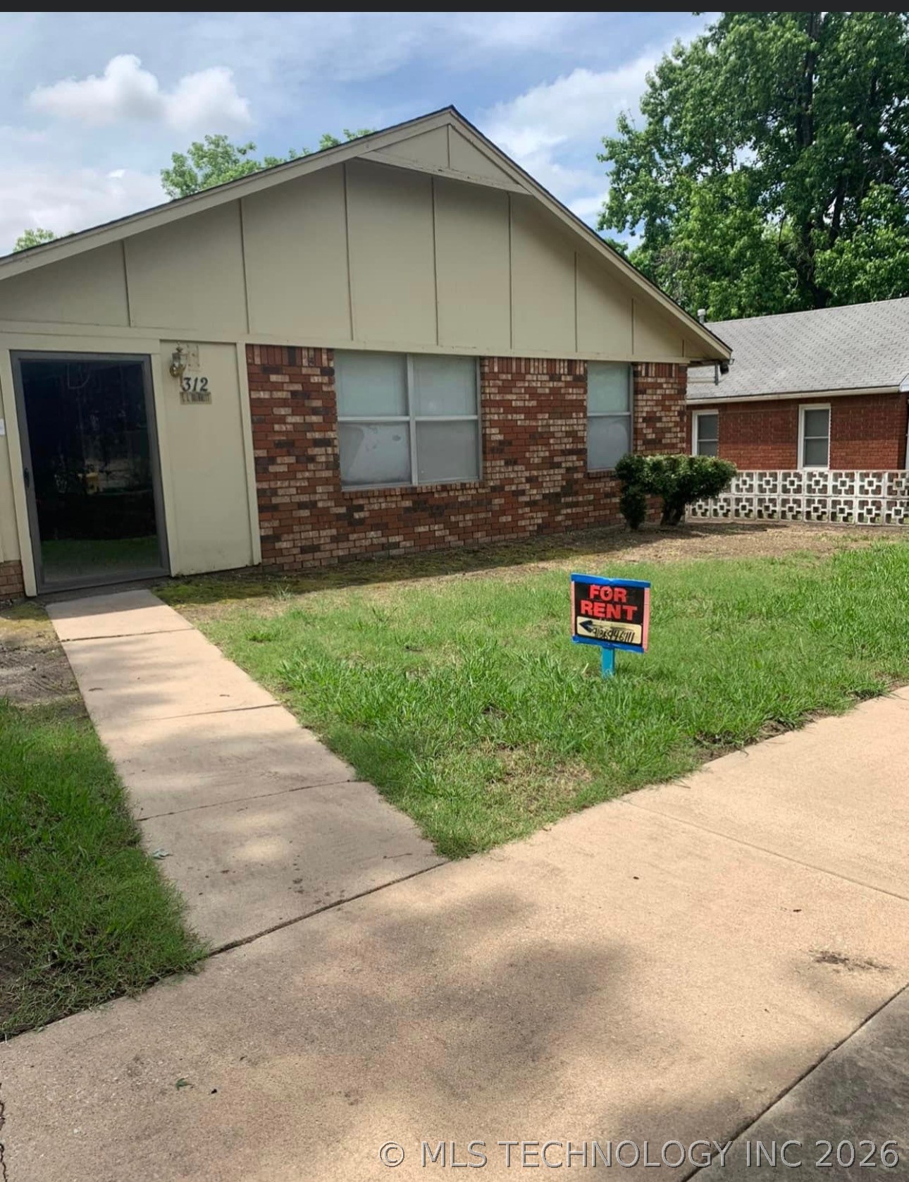 312 W Pecan Street Coweta OK 74429