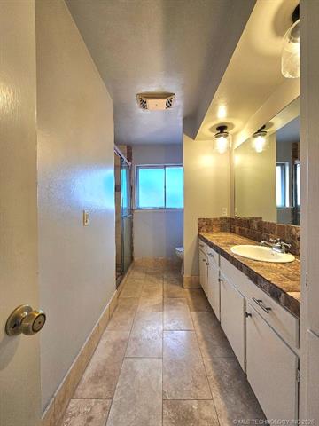 6008 E 56th Place Tulsa OK 74135