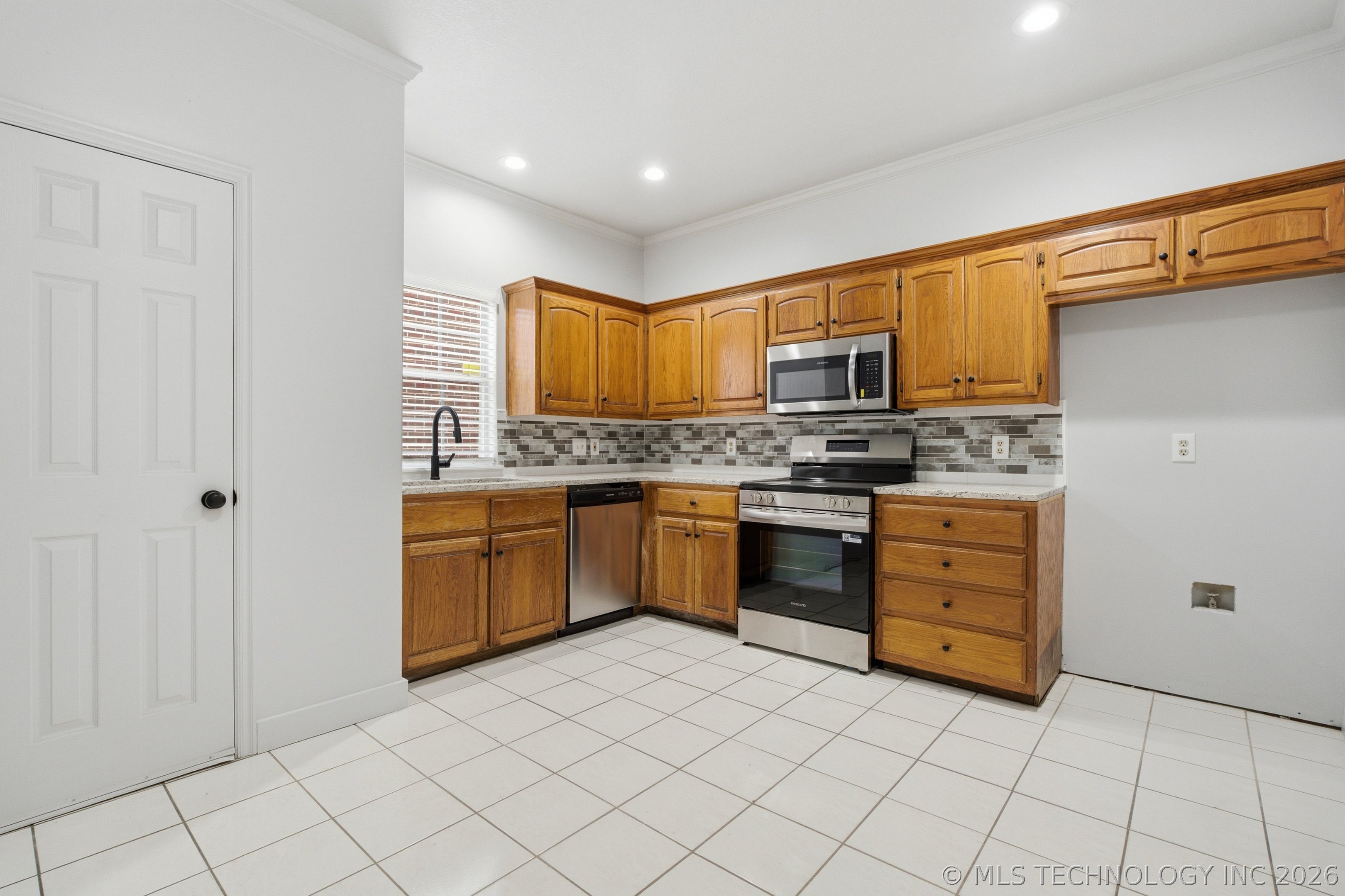 3027 E 89th Place S Tulsa OK 74137
