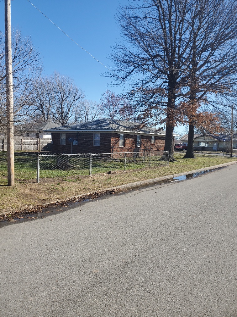 330 S 8th Street Broken Arrow OK 74012