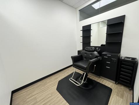 223 Commercial (140-e) Street NE Salem OR 97301