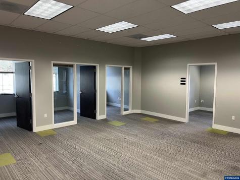 435 Commercial (#100) Street NE Salem OR 97301