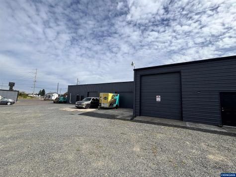 1401 N 1st (Ste 1405) Street Silverton OR 97381