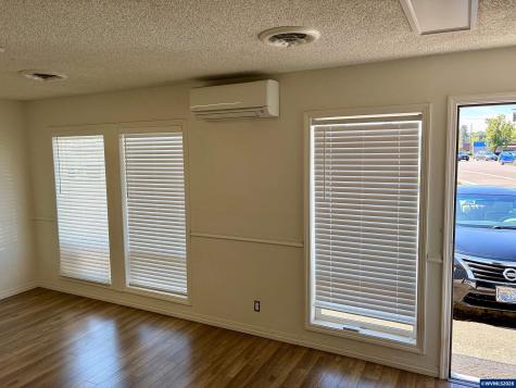 5044 Commercial Street SE Salem OR 97306