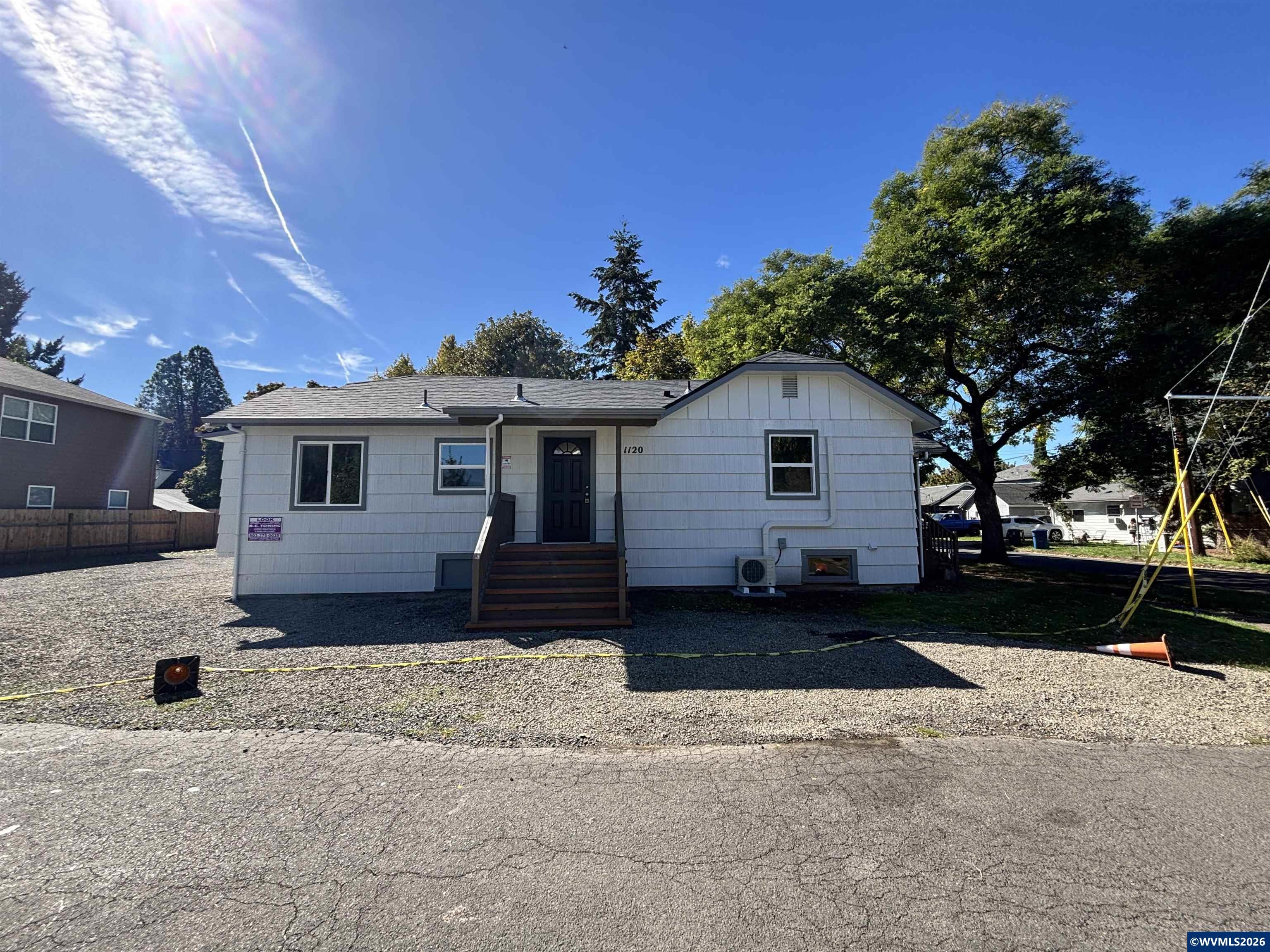 1890 Mccoy (suite #3) Avenue NE Salem OR 97301