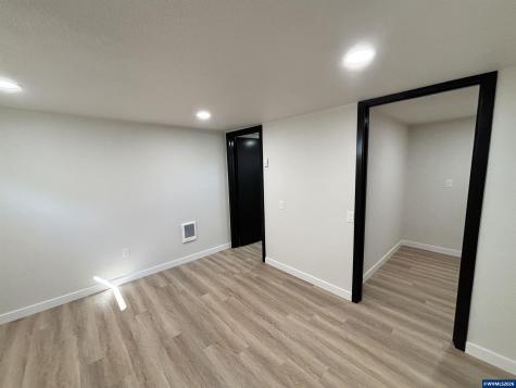 1890 Mccoy (suite #1) Avenue NE Salem OR 97301