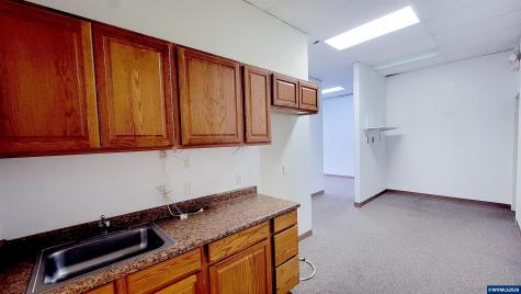 5245 Commercial Street SE Salem OR 97306