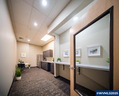 223 Commercial (#205) Street NE Salem OR 97301