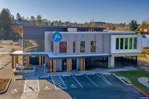 5669 Commercial Street SE Salem OR 97306
