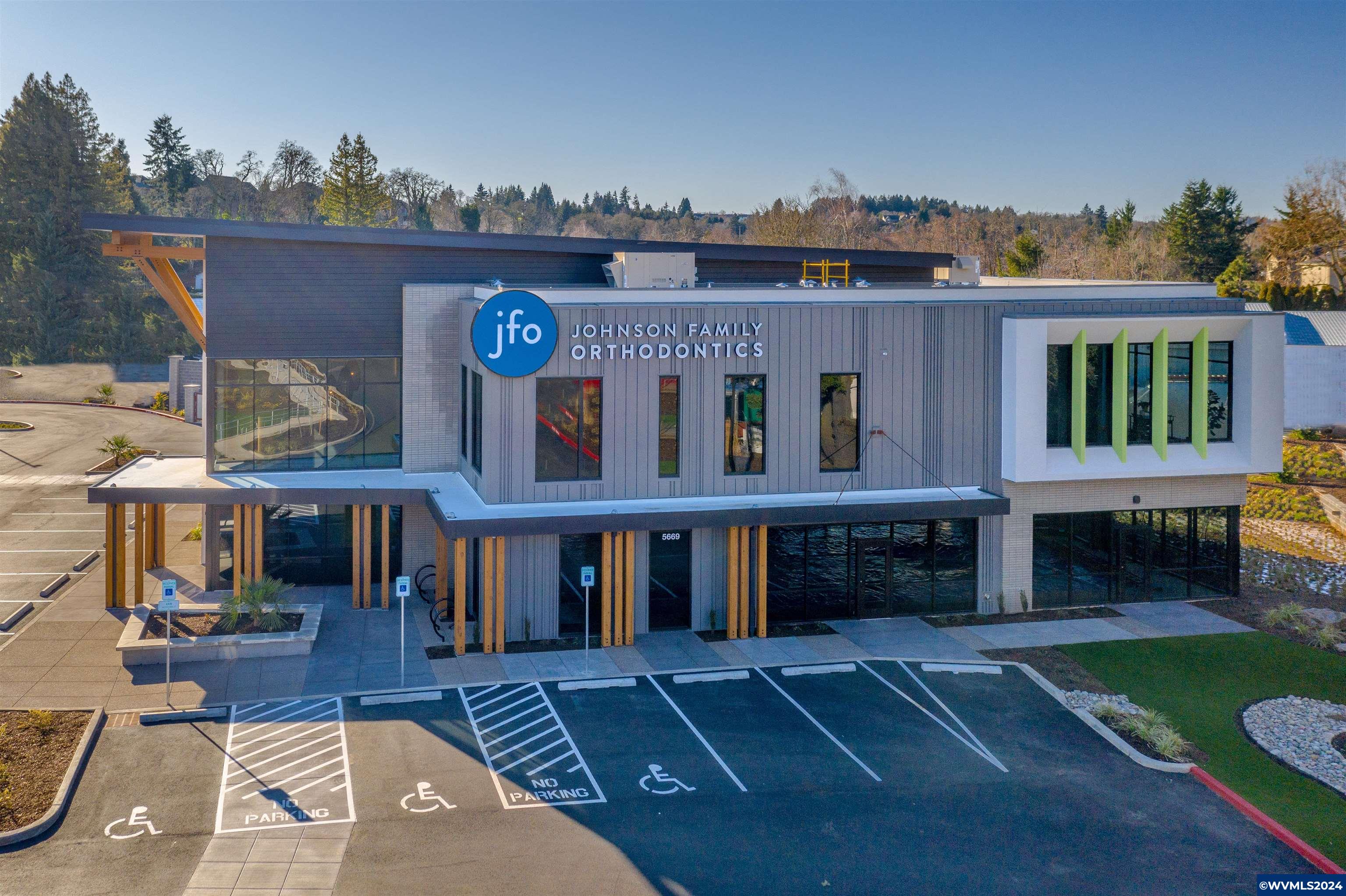 5669 Commercial Street SE Salem OR 97306