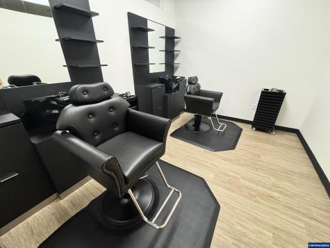 223 Commercial (140-a) Street NE Salem OR 97301