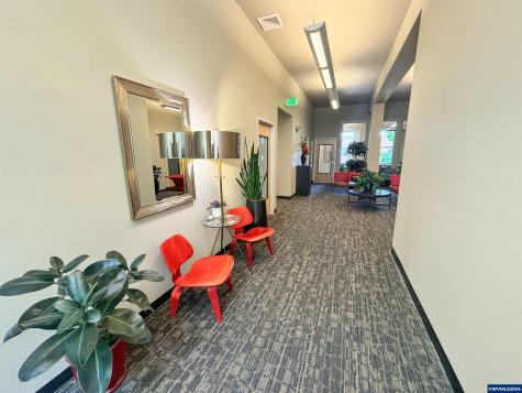 223 Commercial (140-c) Street NE Salem OR 97301