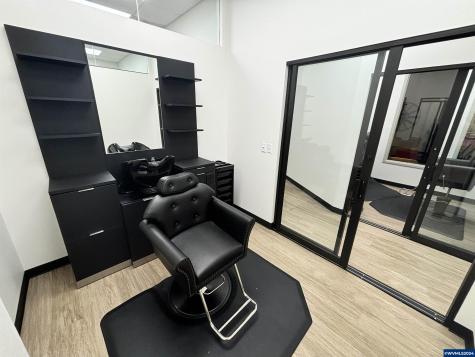 223 Commercial (140-c) Street NE Salem OR 97301
