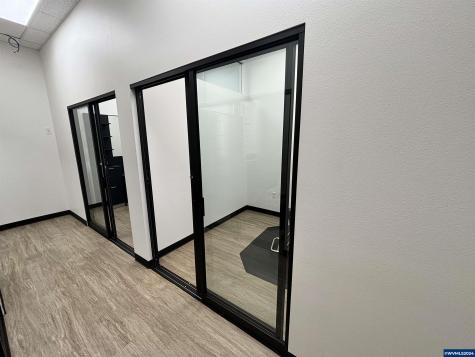 223 Commercial (140-c) Street NE Salem OR 97301