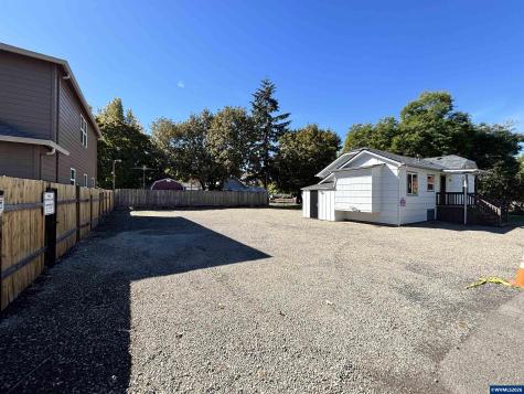 1890 Mccoy (suite #2) Avenue NE Salem OR 97301