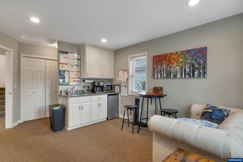 901 13th Street SE Salem OR 97302