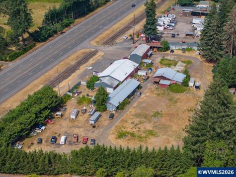 5597 S Santiam Highway Lebanon OR 97355