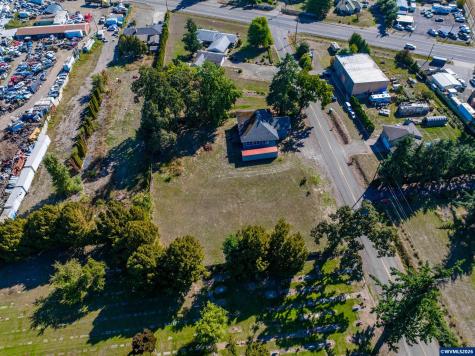 995 Belle Passi Road NE Woodburn OR 97071