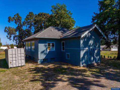 995 Belle Passi Road NE Woodburn OR 97071