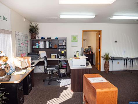 1744 Main Street Sweet Home OR 97386