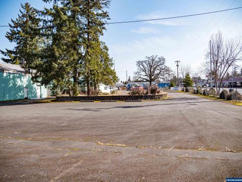 1744 Main Street Sweet Home OR 97386