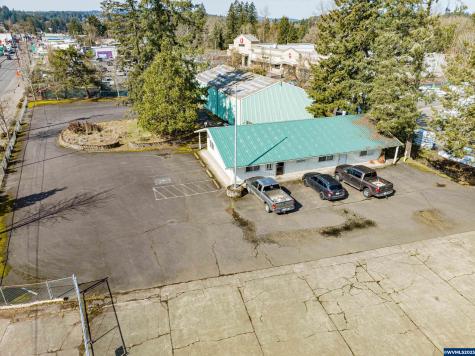 1744 Main Street Sweet Home OR 97386