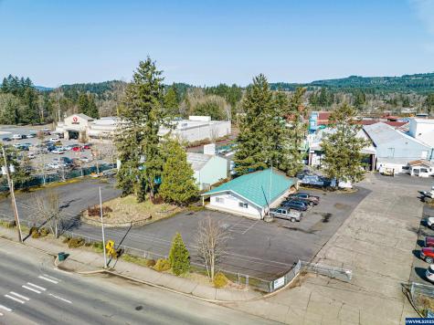 1744 Main Street Sweet Home OR 97386